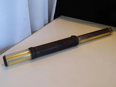 LONGUE VUE DE MARINE TÉLESCOPIQUE LAITON GAINÉE DE CUIR 19 EME SIÈCLE 1830 /1840 - Photo 1/4