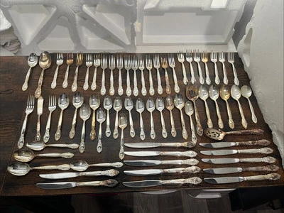 65 Pcs Oneida Silversmiths Ballad Country Lane Silver Plate Collectible - Image 1 of 4