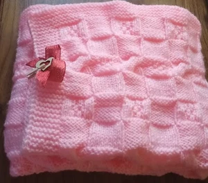 Hand Knitted Baby Pram Blanket Soft Crib Wrap Bedding Shawl Gift Pink 90 x 110cm - Picture 1 of 4