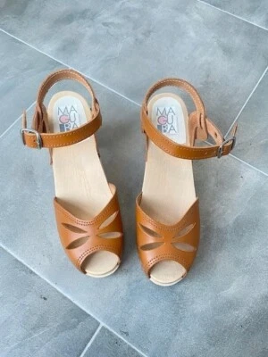 Sandalias Zuecos Suecos Maguba Rio Coñac Talla EE. UU. Mujer 9 / UE 39 Estrechas Foto 1 de 4