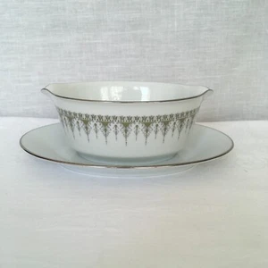 Noritake Kambrook Gravy Boat With Fixed Saucer Platinum Trim 1968-1980 Vintage - Picture 1 of 12