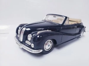 Maisto 1/18 Die Cast Model 1955 BMW 502 In Excellent Condition - Picture 1 of 13