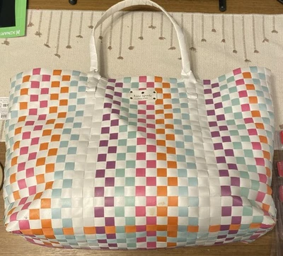 Bolso de compras Kate Spade multicolor tejido con canasta arco iris playa Foto 1 de 4