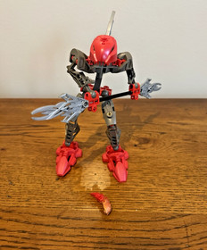 LEGO Bionicle - 8592 Rahkshi Turahk - Complete - Includes Kraata Worm
