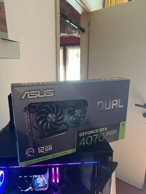 ASUS Dual GeForce RTX 4070SUPER EVO 12GB GDDR6 Scheda Grafica - Immagine 1 di 4