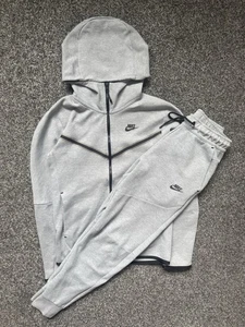 Grey Nike Tech fleece tracksuit old season Amazing Condition size XS - Picture 1 of 14