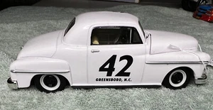 Racing Champions 1949 Plymouth Deluxe #42 PETTY RACING 50th 1/24 - Picture 1 of 6