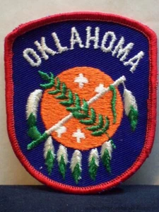 Parche Guerrero Osage Escudo de Batalla de Oklahoma de Colección OK Insignia de Recuerdo de Viaje Rojo - Imagen 1 de 3