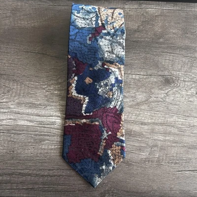 Corbata geométrica abstracta azul púrpura de Wembley para hombre hecha en EE. UU. estampado integral Foto 1 de 4