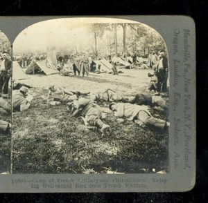 Antike Stereoview-Karte 1. Weltkrieg 3D Lager französischer Artilleristen wohlverdienter Rest - Bild 1 von 3