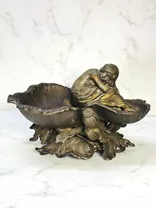 Ciotola vintage Art Nouveau in metallo fuso con figure design papavero - Foto 1 di 10