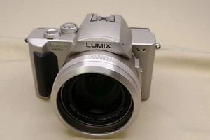 Panasonic Lumix DMC-FZ10 12X optical zoom/4.0 MP digital camera S#02985 - Picture 1 of 9