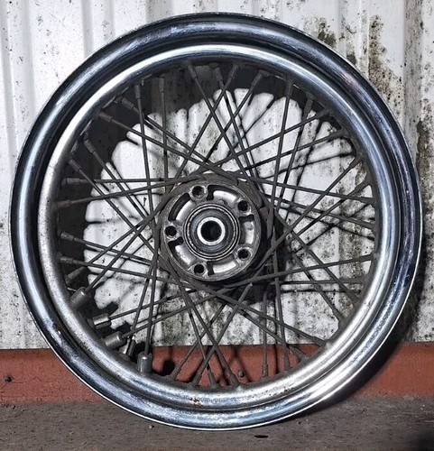 Foto 1 di 3