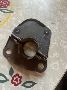 1976-95 JEEP CJ YJ WRANGLER STEERING COLUMN FIREWALL BRACKETS COLLAR - Picture 1 of 5