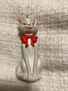 Vintage Grolier DISNEY Christmas Magic Ornament DUCHESS Aristocats - Picture 1 of 7