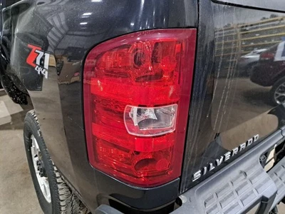 Lámpara trasera lateral izquierda para conductor Silverado 2013 camioneta/recogida 2500 Sku#4290124 Foto 1 de 4