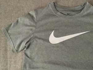 Nike Dri-Fit Short Sleeve Shirt Youth Large 14/16 - Picture 1 of 3