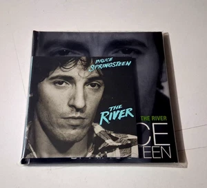 BRUCE SPRINGSTEEN "THE RIVER" CD + LIBRO 20 TRACKS - Picture 1 of 2