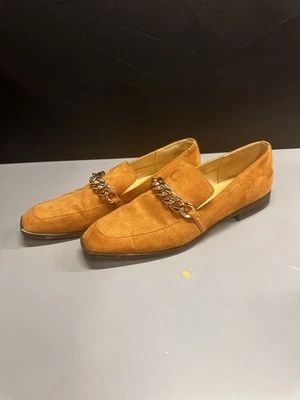 Mocasines planos sin cordones de gamuza tostados Nine West para mujer con acento de cadena dorada - talla 10 Foto 1 de 4