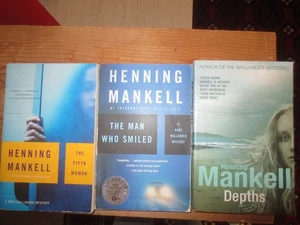 BOOKS LOT HENNING MANKELL DEPTHS, THE MAN WHO SMILED, THE FIFTH WOMEN - Bild 1 von 1