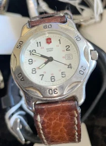 Swiss Army Watch Date - Picture 1 of 3