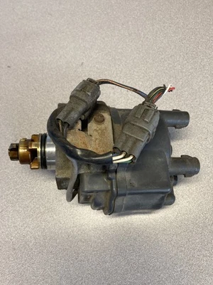 Ignition Distributor for 93-94 Toyota Corolla 94-95 Toyota Celica L4 8AFE w/Coil - Image 1 of 4