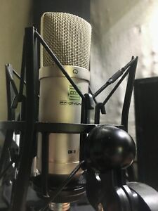 CM-11 Studio-Mikrofon / Gesangsmikrofon / Sprechermikrofon / Großmembran-Mikrofo