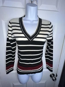 Nuevo con etiquetas Suéter Top New York & Co Para Mujer X Pequeño Negro Blanco Tejido Ramie Cuello en V XS - Imagen 1 de 12
