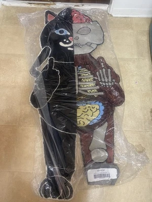 Alfombra RIPNDIP Nermal. Alfombra Anatomy de edición limitada de 6 pies negra Foto 1 de 2