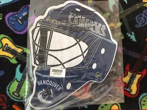 Vancouver Canucks NHL Die Cut Goalie Mask Pennant NEW /w Tags Polybagged  - Picture 1 of 3