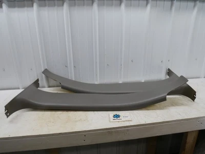 GMC Chevy Yukon XL Suburban Tahoe B 2000-2006 par de molduras de pilar gris claro Foto 1 de 4