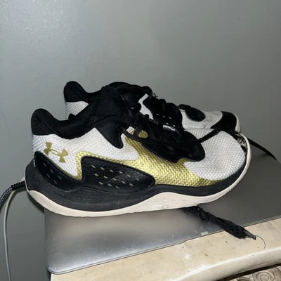 NUEVO Under Armour UA GS Jet '23 Negro Dorado Zapatos de Baloncesto Jóvenes EE. UU. 3Y Foto 1 de 4
