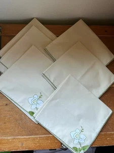 Vintage Lot Set of Tan w White Appliqué Flower Cotton Blend Cloth Dinner Napkins - Picture 1 of 10