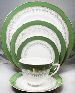 REGENCY GREEN & GRAY Royal Worcester 5 Piece Setting NEW NEVER USED England - Picture 1 of 23