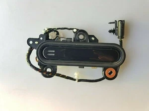 Aston Martin DB11 2017 cupé lado del pasajero manija de puerta exterior gris cerámica - Imagen 1 de 9