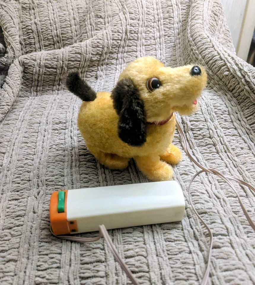 Vintage Peppy Puppy Battery Operated Toy Remote Control Barks Tail Wags Dog  - Image 1 of 4