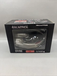 Battlestar Galactica Sealed Loot Crate Cylon Raider & challenge coin viper squad - Imagen 1 de 5