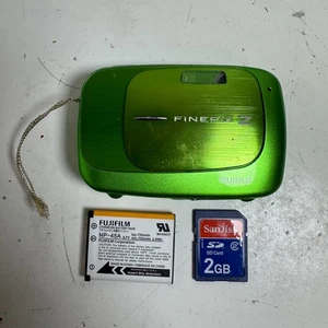 Fujifilm FinePix Z37 Green 2.7" LCD Built-in Flash Compact Digital Camera - Picture 1 of 16