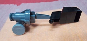 Fluidmaster 703A5B Valvola di riempimento serbatoio WC senza flapper - Foto 1 di 9