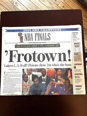 Antigo 2004 Detroit Pistons Frotown Detroit Free Press Somente Sec D - Ótima foto - Imagem 1 de 4