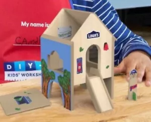 Lowe's Mini-Baumhaus zum Selbermachen Kinder Workshop Kit Aufnäher August 2024 NEU! Lustige Aktivität! - Bild 1 von 8