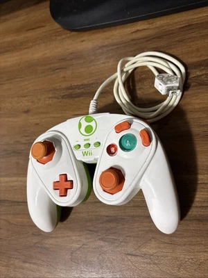 SOLD AS IS! Yoshi Wired Fight Pad Classic Controller GameCube Layout Yoshi Wii U - Image 1 of 4