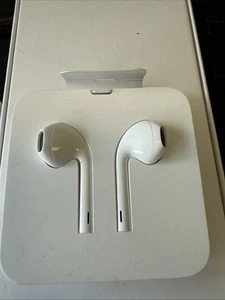ORIGINAL Apple iPhone EarPods Kopfhörer Headset Lightning für iPhone 11 12 13 14 - Zdjęcie 1 z 2