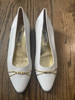 Zapatos Bally Para Mujer Vintage Cuero Blanco Borde Dorado Sin Cordones, Talla 8.5 N Foto 1 de 4