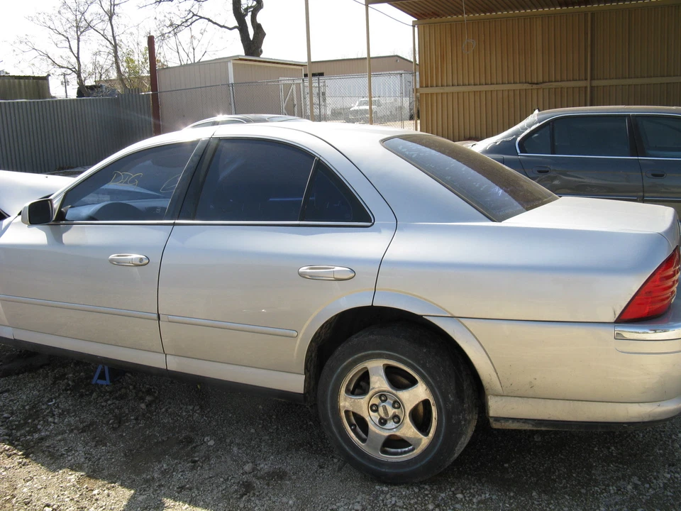 2000 2001 2002  LINCOLN LS  FUEL TANK - Image 1 of 1