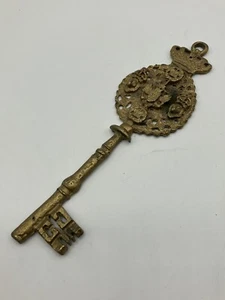 7" Brass Chamberlain Key Spanish Design, Lions, Eagle Wings, Crown, Decorative - Picture 1 of 4