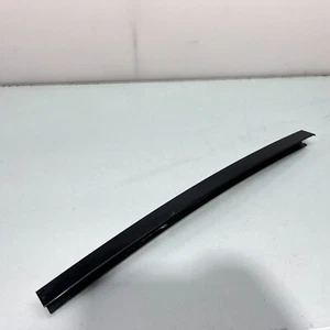 2010-2016 MERCEDES E350 REAR RIGHT PASSENGER WINDOW GLASS TRIM DIVIDER OEM - Picture 1 of 11