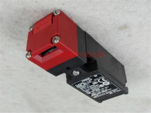 NUOVO OMRON D4NS-1AF INTERRUTTORE DI SICUREZZA AUTOMAZIONE INDUSTRIALE - Foto 1 di 1