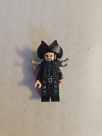 LEGO Pirates Of The Caribbean Blackbeard Minifigure 4195 4192