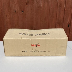 Maisto 1992 Jaguar XJ220 - 1:12 Scale British Racing Green MIB - Picture 1 of 21
